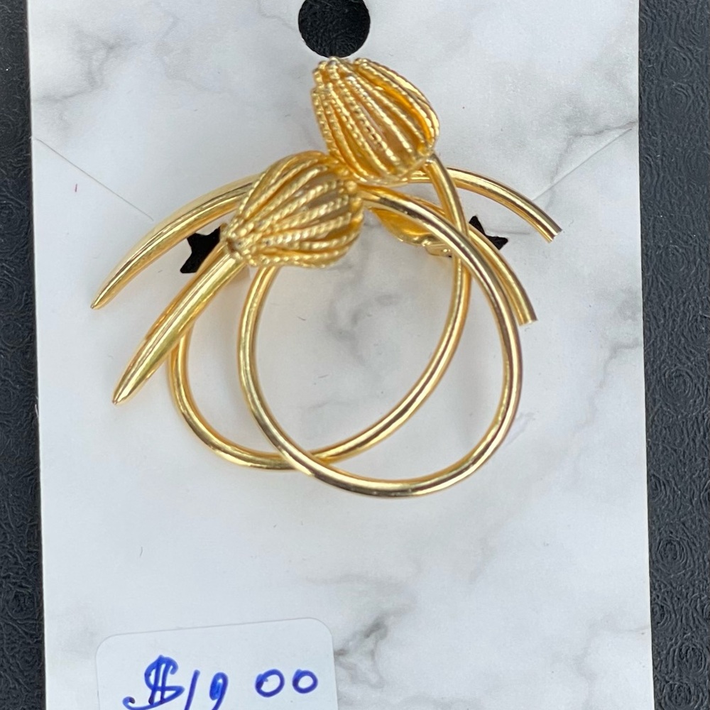 Brooch